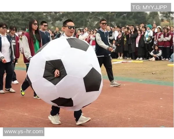 肖琨在足球场上的精彩表现与职业生涯的成长历程探讨 肖琨在足球场上的精彩表现与职业生涯的成长历程探讨