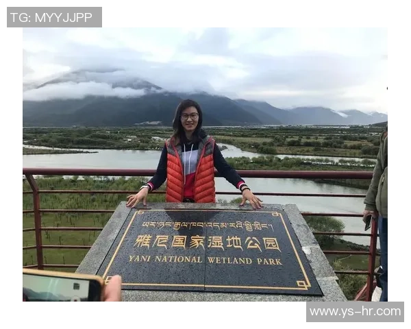 足球飞鹰展翅高飞追逐梦想的旅程与荣耀的赛场故事 足球飞鹰展翅高飞追逐梦想的旅程与荣耀的赛场故事